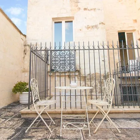 Guest house Luxury By And So