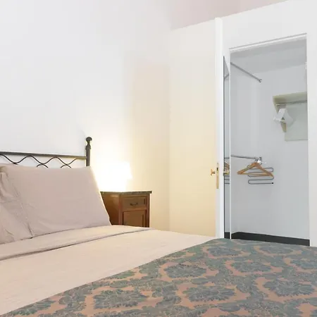 Luxury By And So 레체