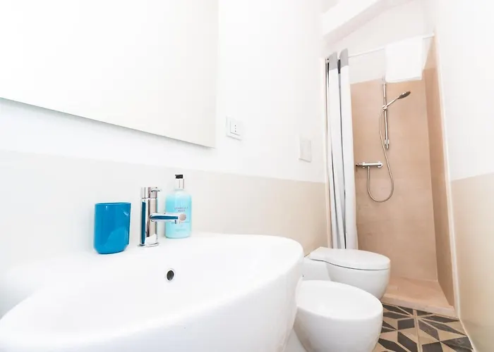 Luxury By And So בית הארחה 3*